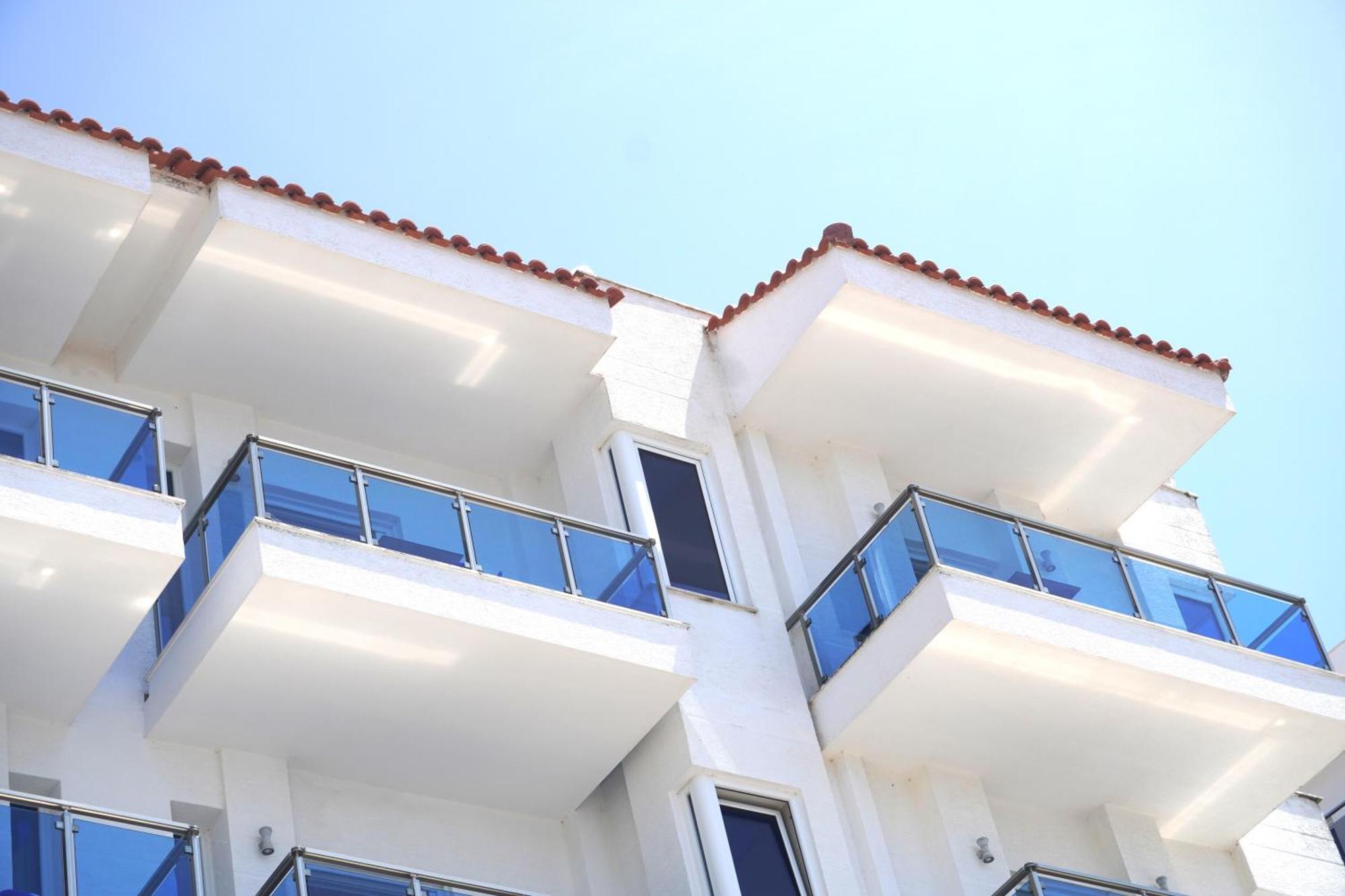 סרנדה Hotel Agel מראה חיצוני תמונה