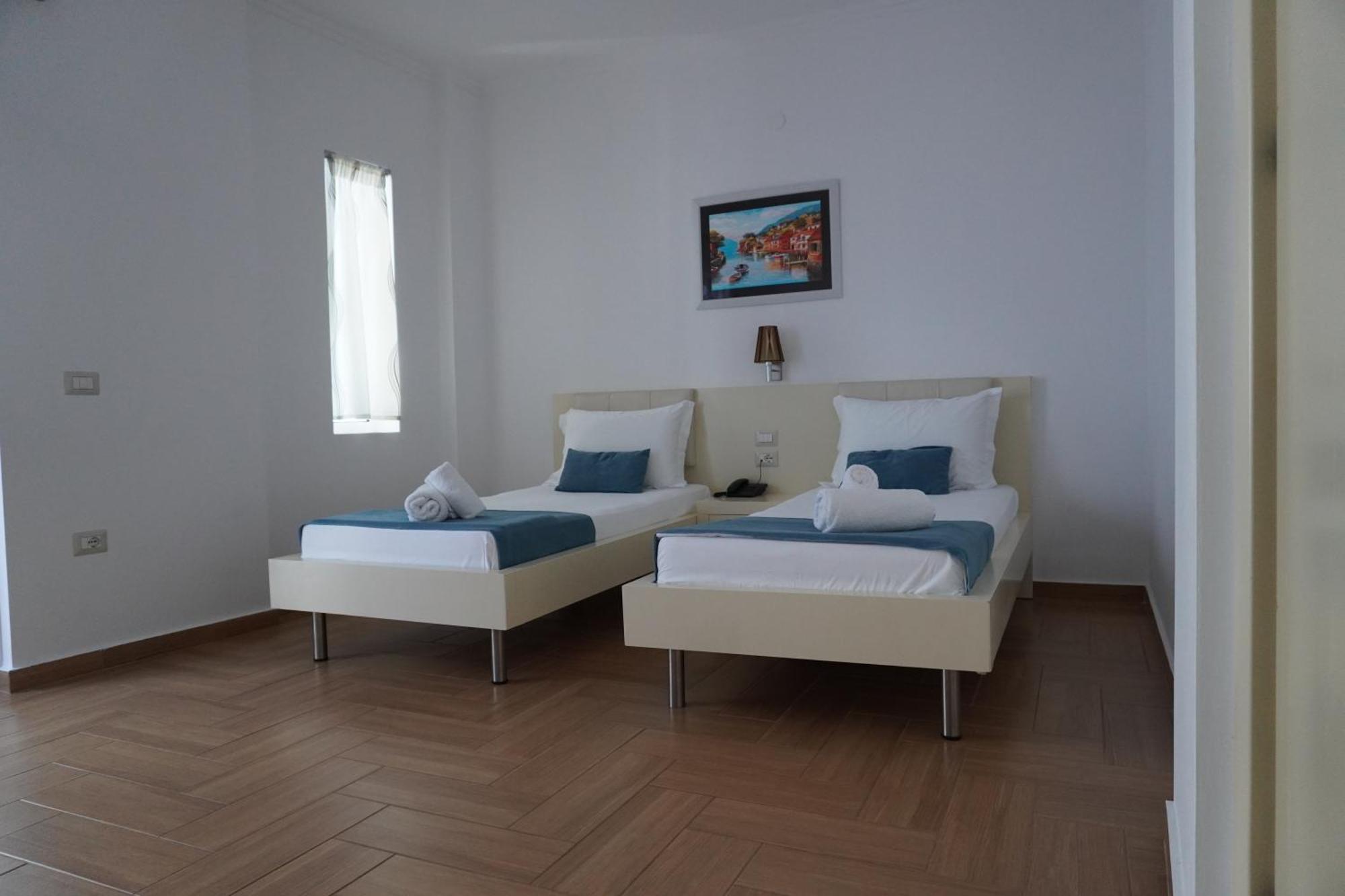 סרנדה Hotel Agel מראה חיצוני תמונה