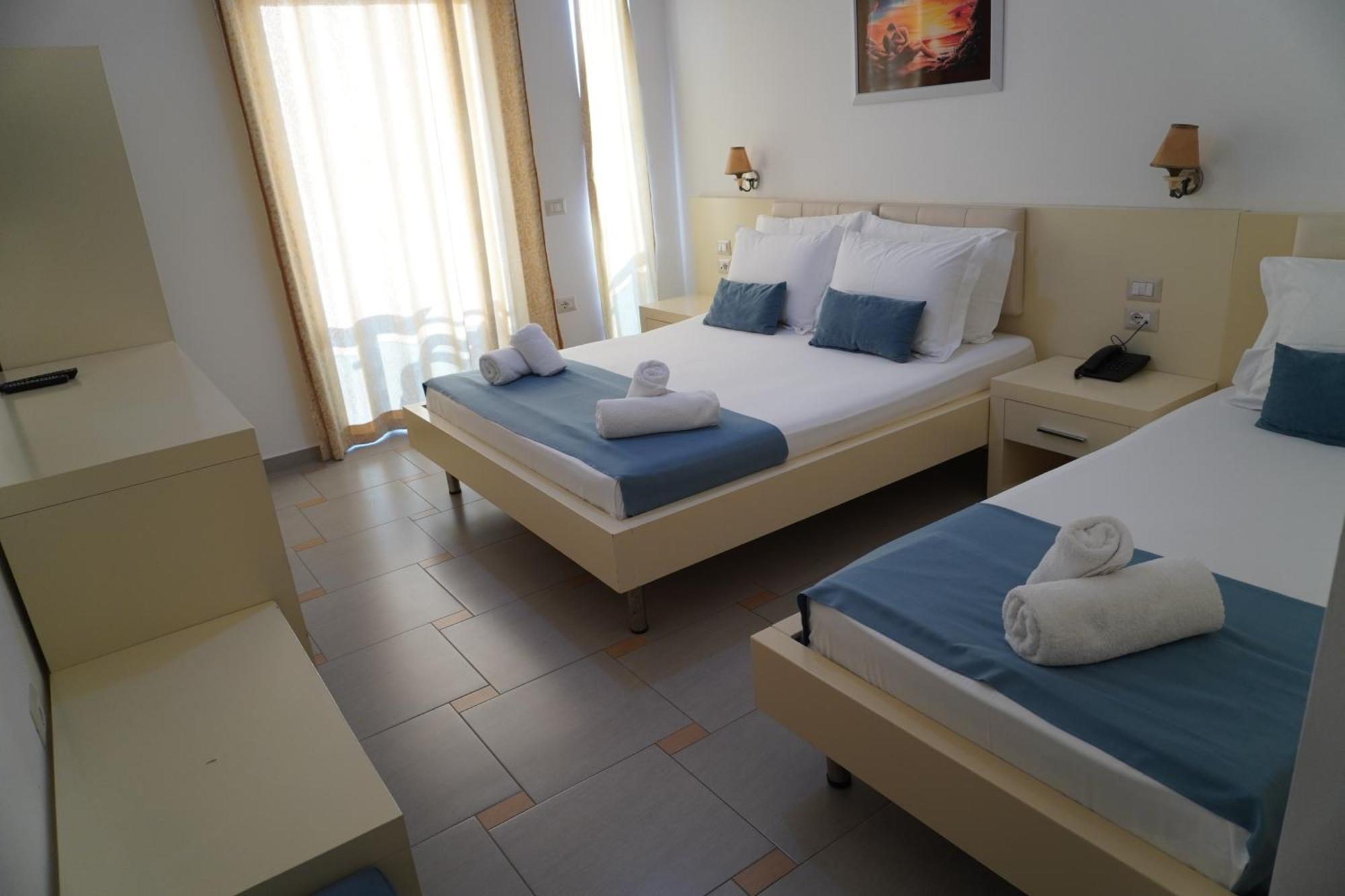 סרנדה Hotel Agel מראה חיצוני תמונה