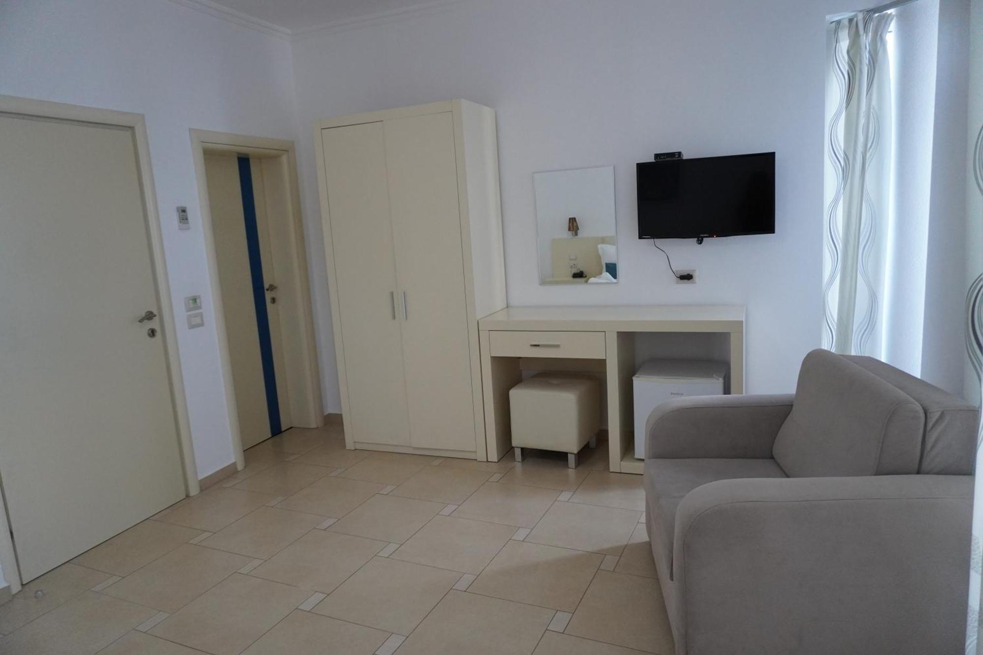 סרנדה Hotel Agel מראה חיצוני תמונה