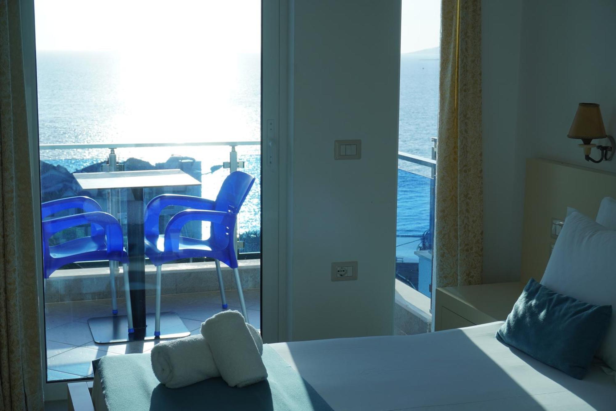 סרנדה Hotel Agel מראה חיצוני תמונה